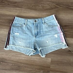 La Chapelle Light Wash Side Stripe Denim Cut Off Shorts Women Measures 28”